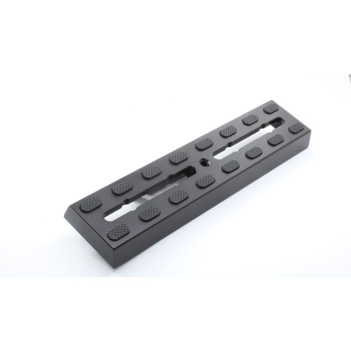 Sirius Optics Vixen Dovetail 18cm with Slotted 0.25 Inch Holes